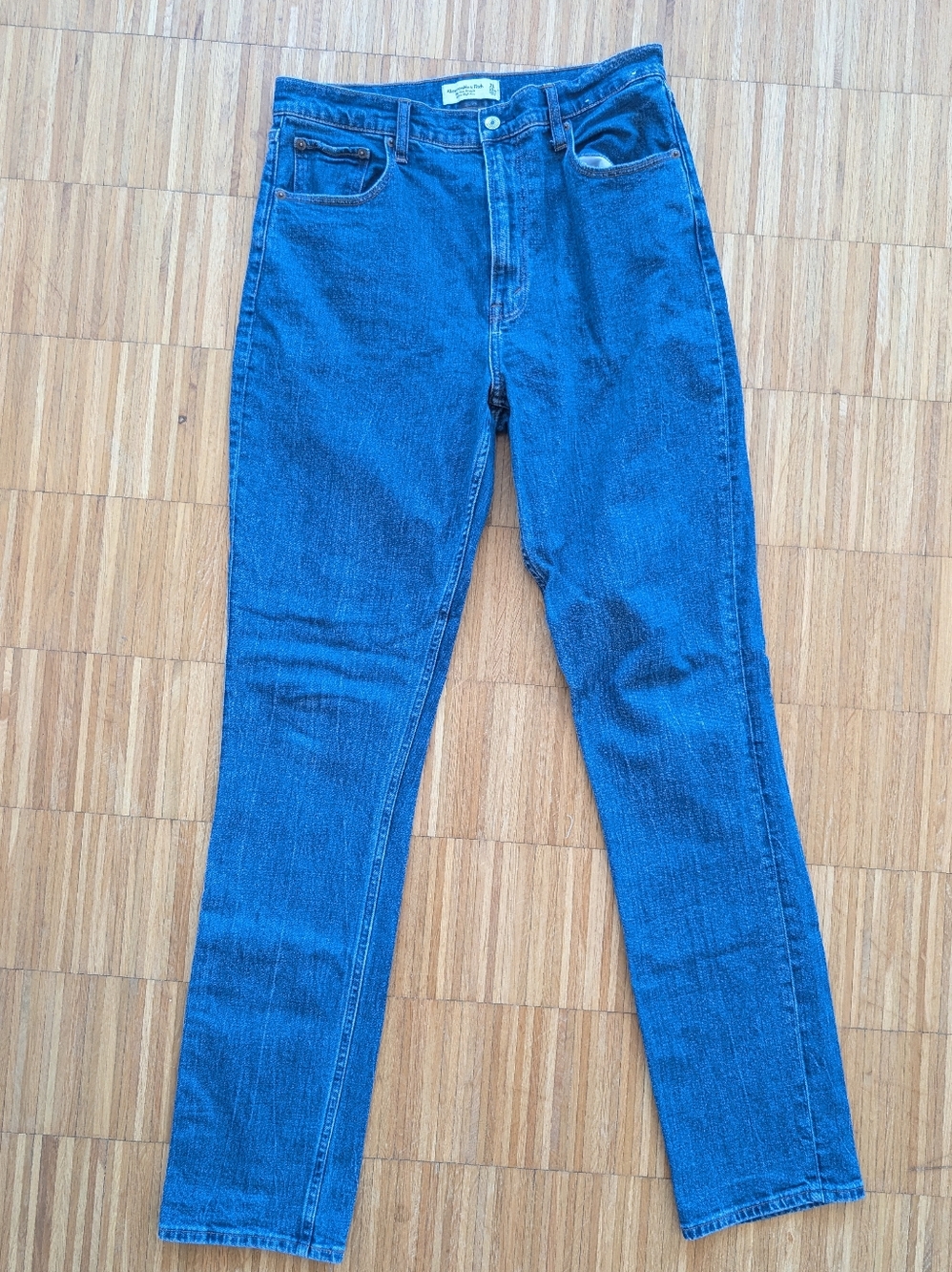 Abercrombie & Fitch Slim Straight Ultra High Rise Size 12/31 Extra Long